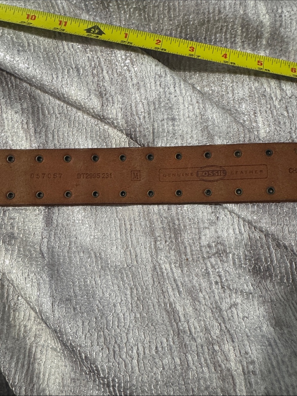 Fossil women’s Brown Studded Embossed Leather Belt - Picture 3 of 5